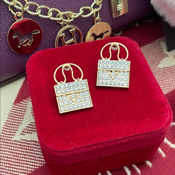 🌟Gold and Silver Women's Bag Earrings🌟NEW - Picture 3 of 4